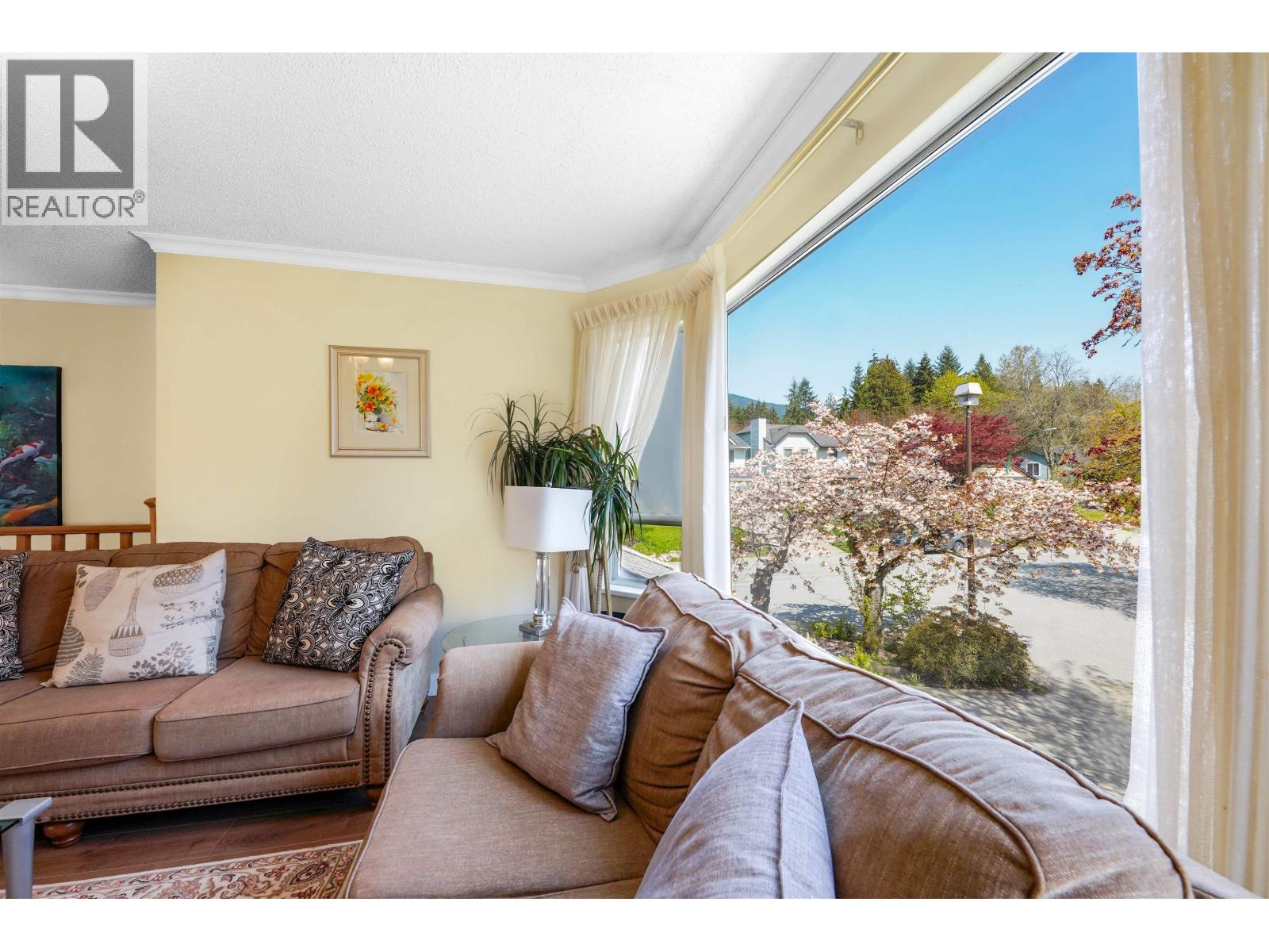 Photo 10 of 883 Nairn Court, North Vancouver BC