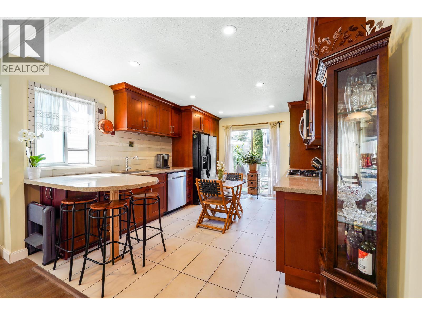 Photo 13 of 883 Nairn Court, North Vancouver BC