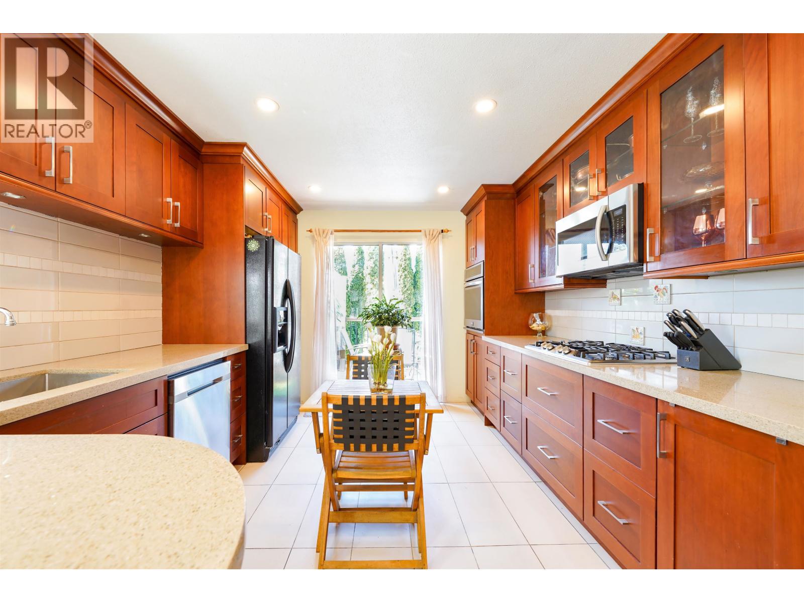 Photo 15 of 883 Nairn Court, North Vancouver BC