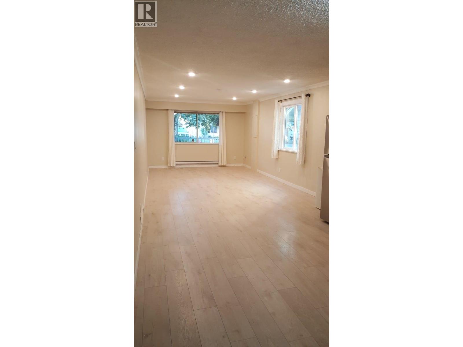 Photo 33 of 883 Nairn Court, North Vancouver BC