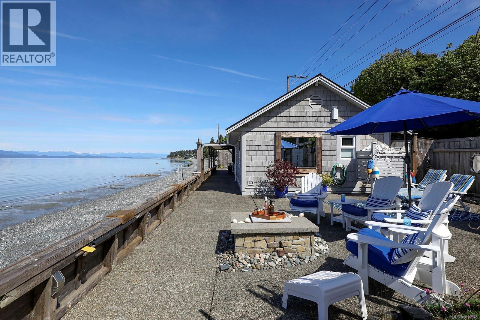 Photo 5 of 2935 Island Hwy W, Qualicum Beach BC