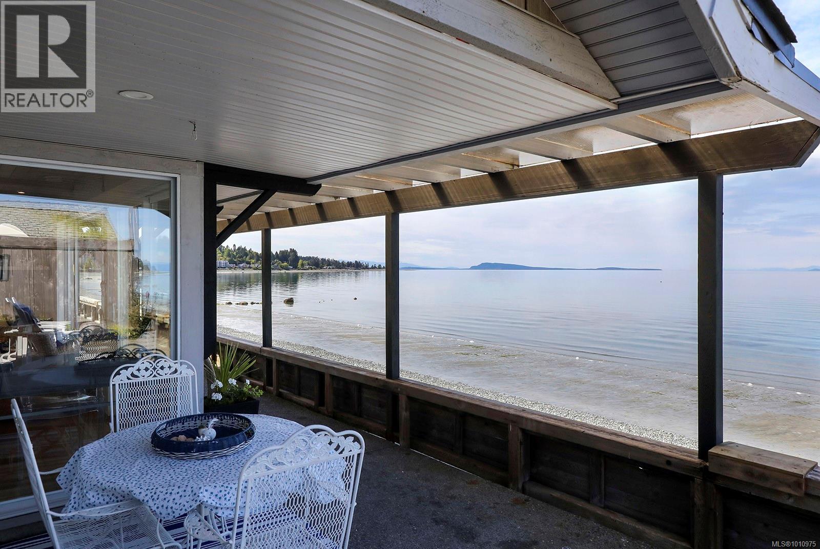 Photo 2 of 2935 Island Hwy W, Qualicum Beach BC