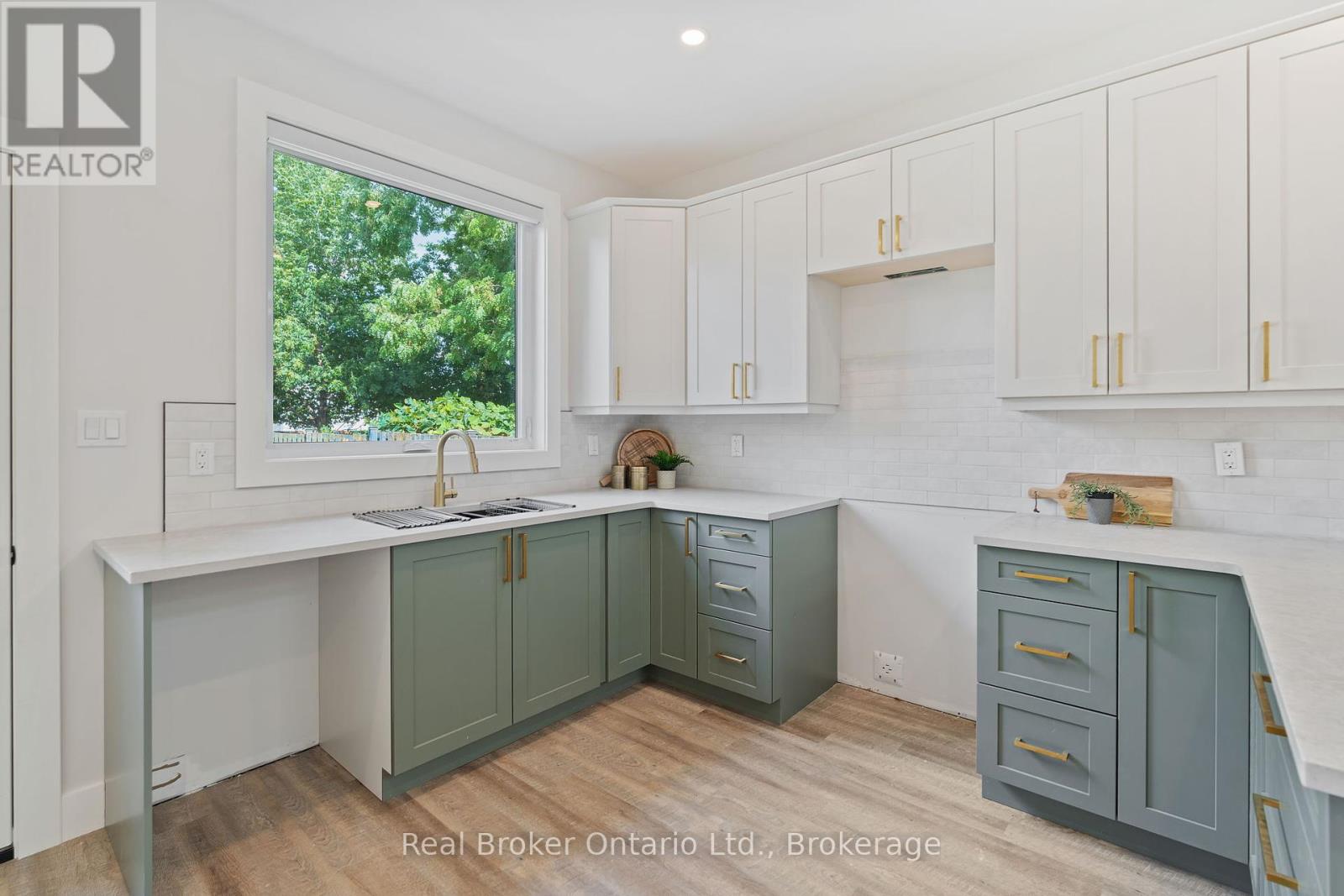 Photo 1 of 71 Balfour Street, Brantford ON