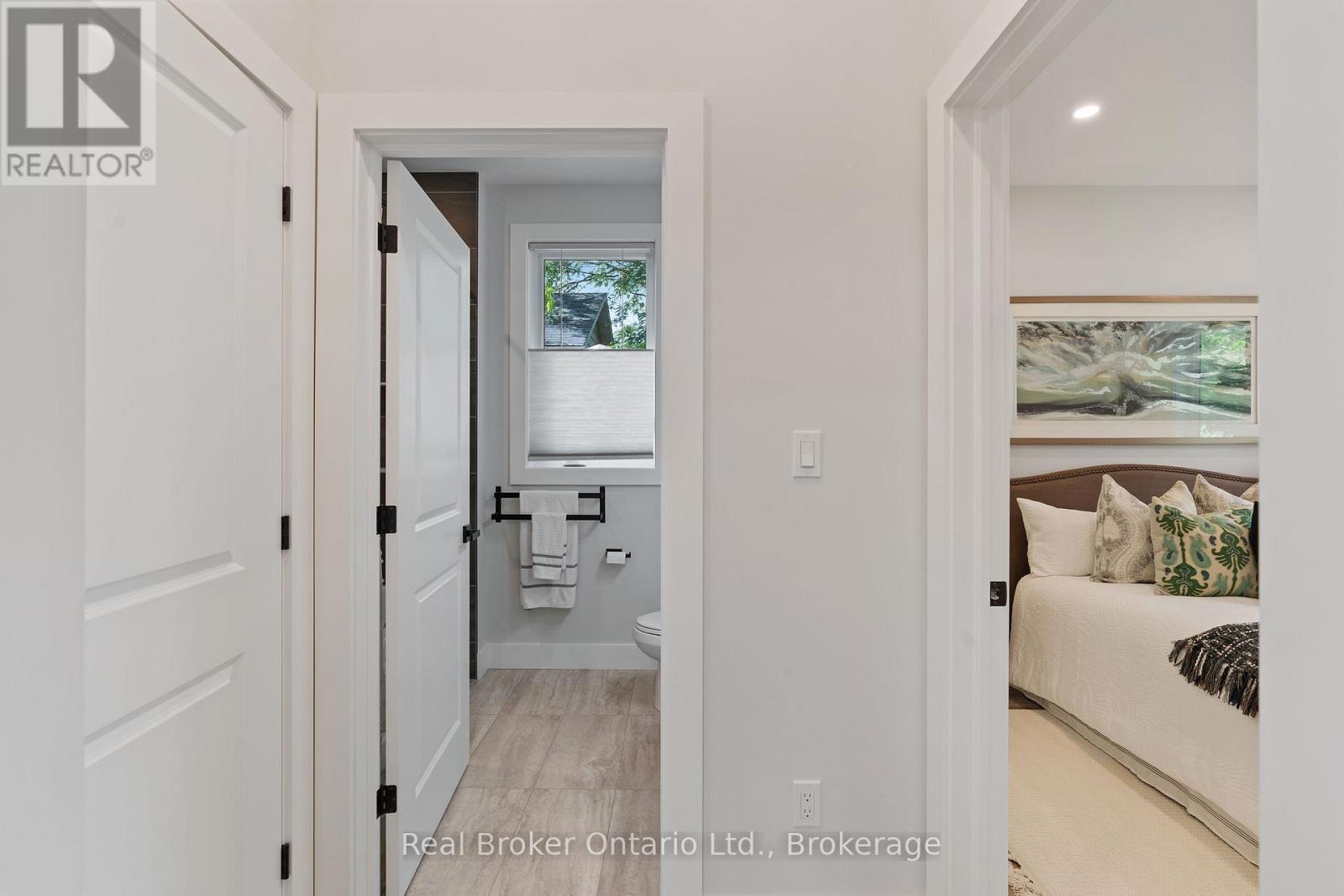 Photo 28 of 71 Balfour Street, Brantford ON