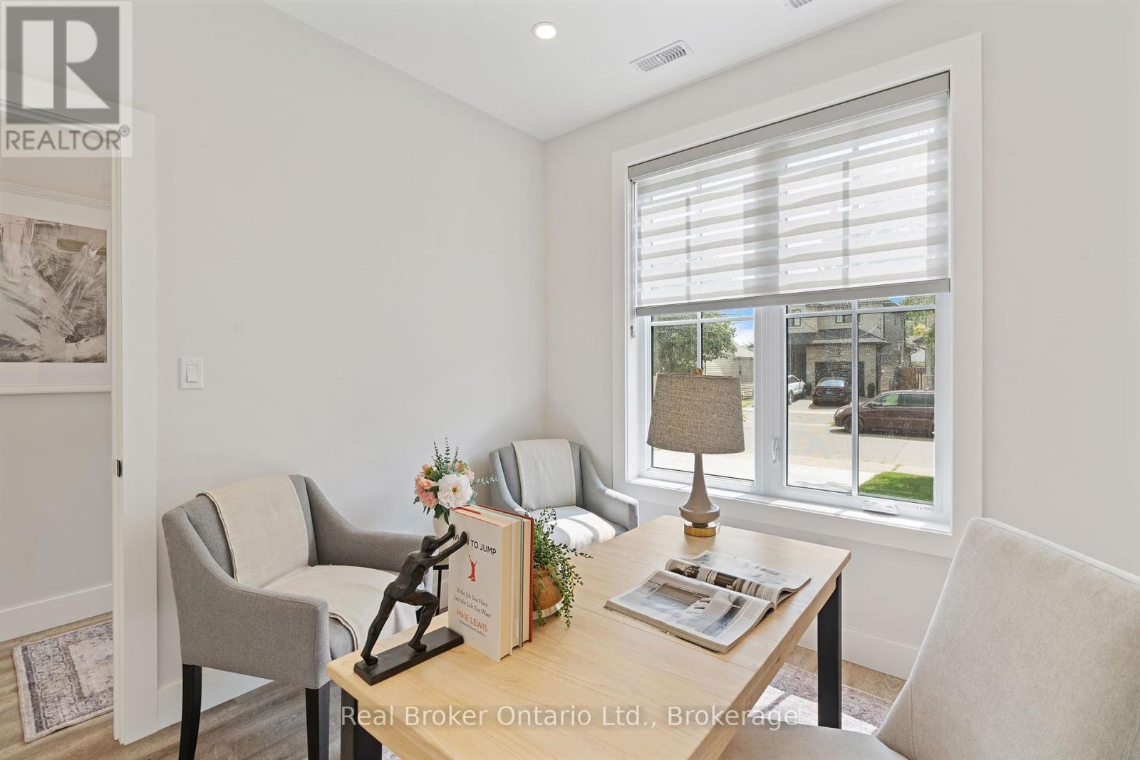 Photo 14 of 71 Balfour Street, Brantford ON