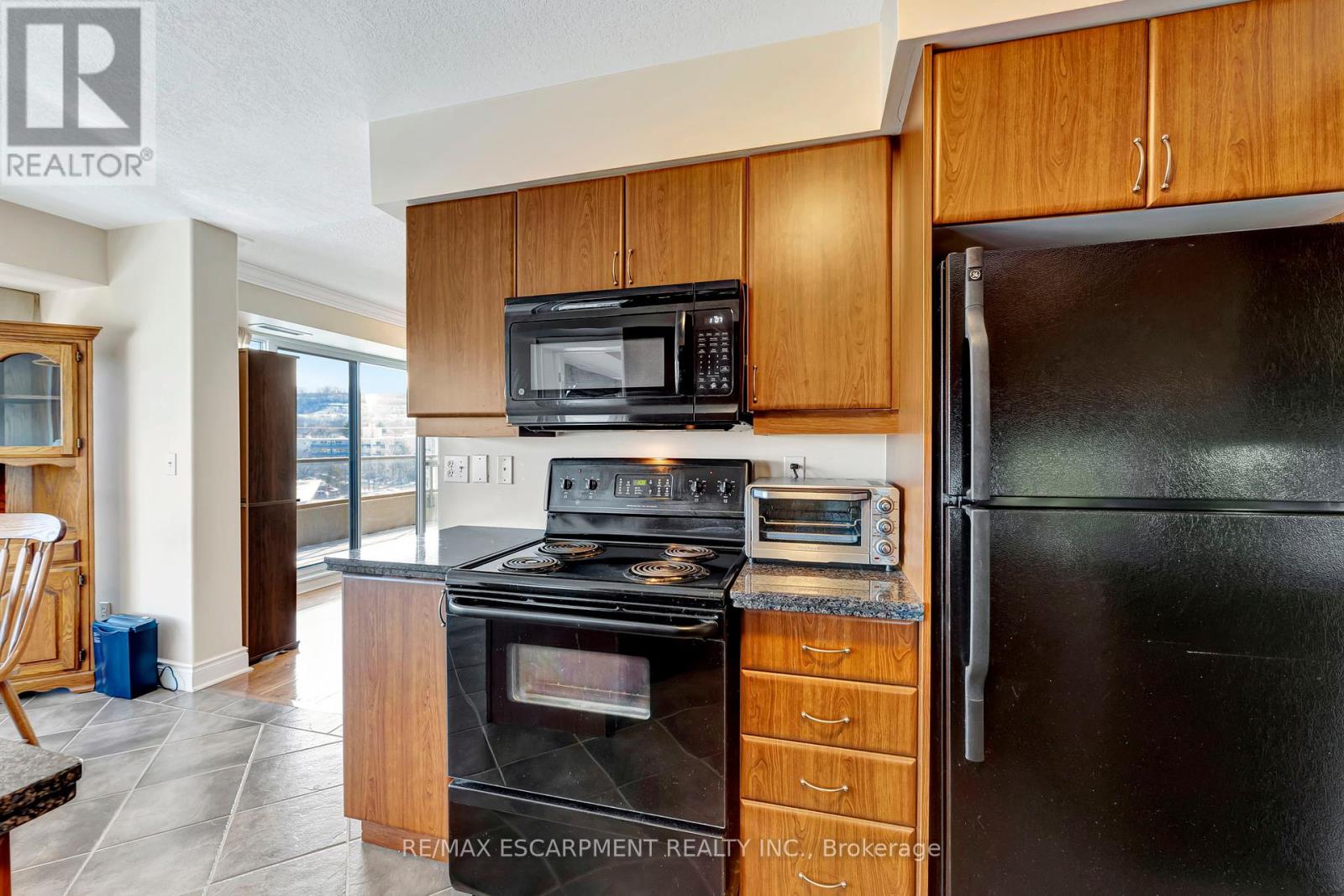 Photo 14 of 506 1770 Main Street, Hamilton ON
