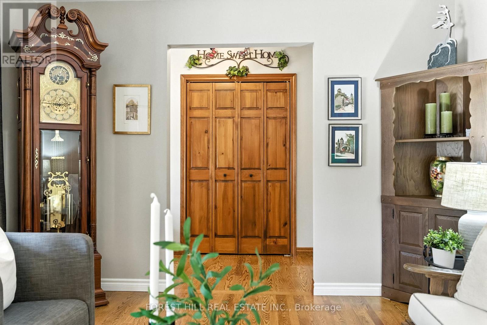 Photo 4 of 53 Nurse Avenue, Selwyn ON