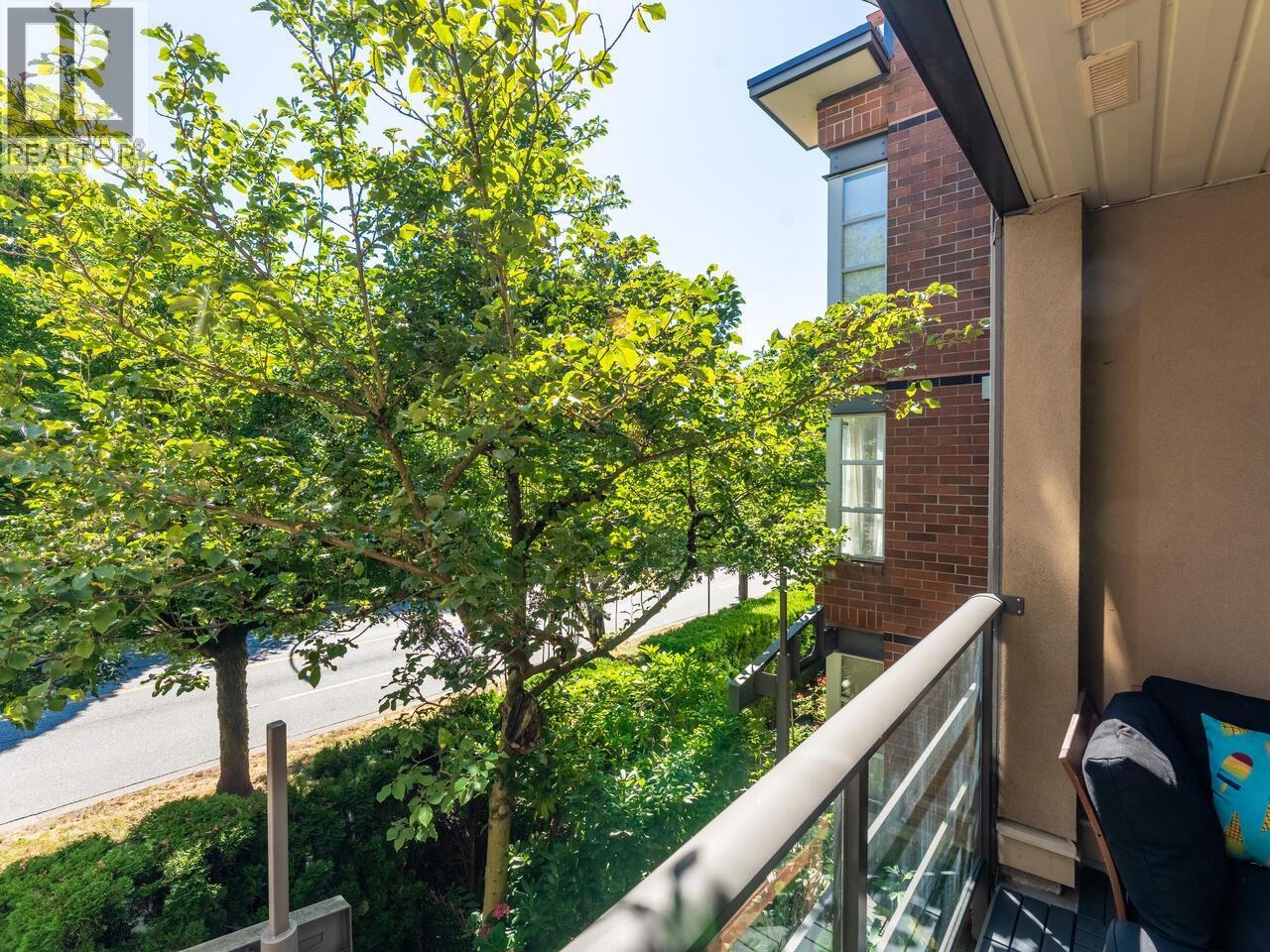 Photo 18 of 204 2181 W 12 Th Avenue, Vancouver BC