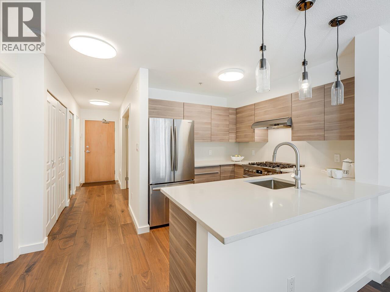 Photo 19 of 204 2181 W 12 Th Avenue, Vancouver BC