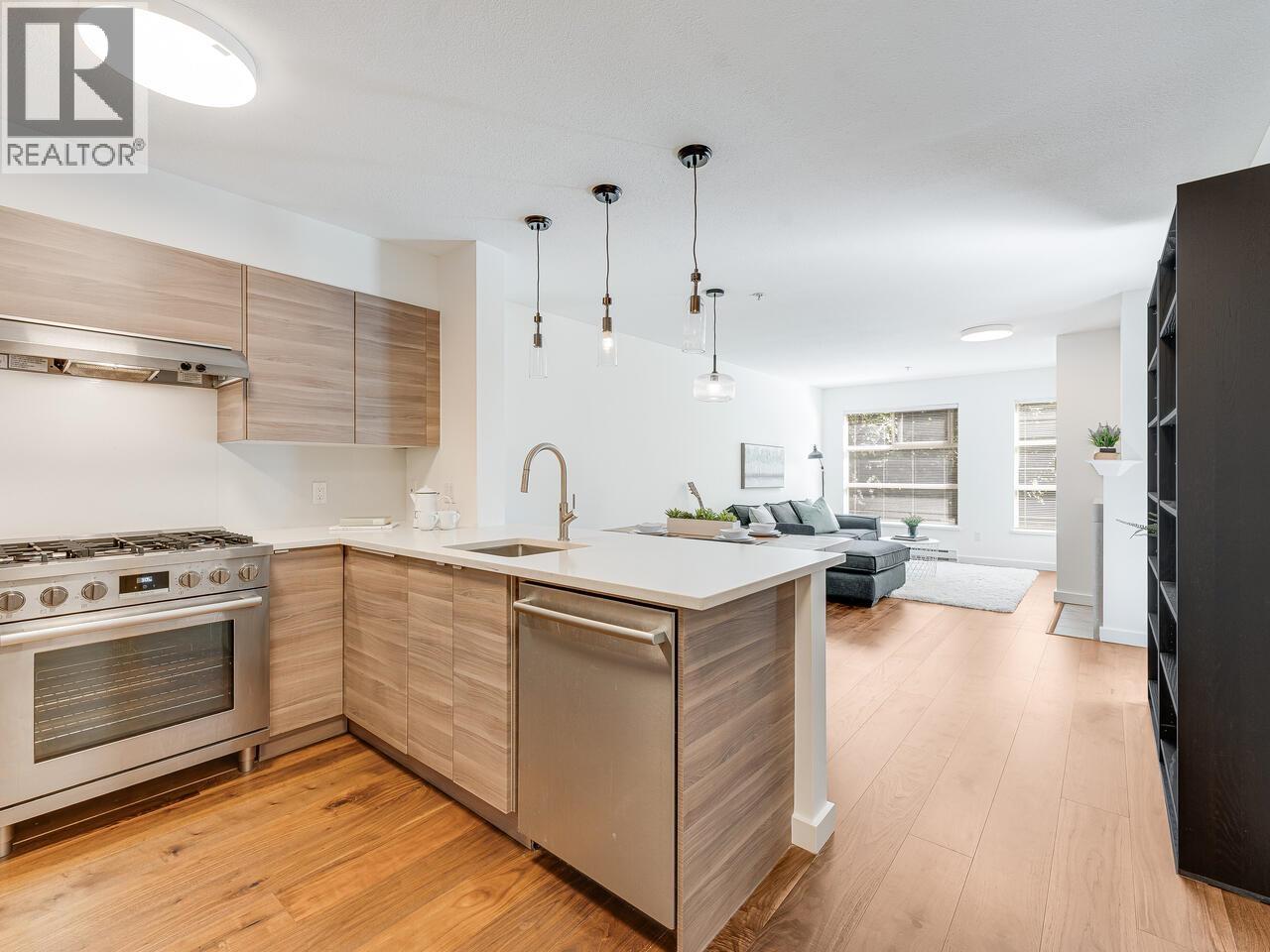 Photo 12 of 204 2181 W 12 Th Avenue, Vancouver BC