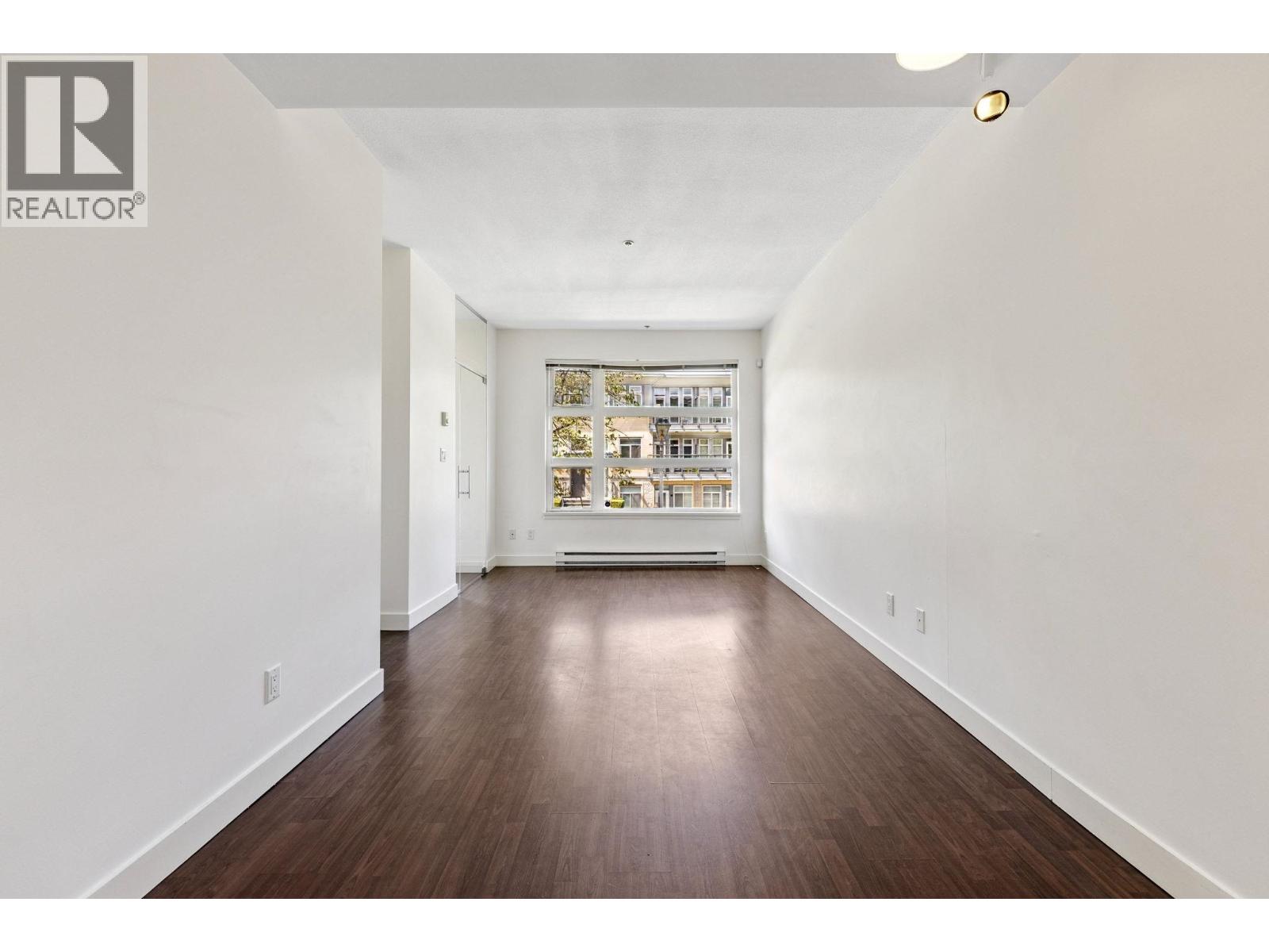 Photo 7 of 204 5632 Kings Road, Vancouver BC