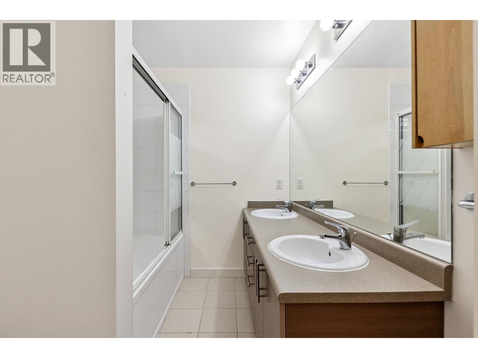 Photo 33 of 204 5632 Kings Road, Vancouver BC