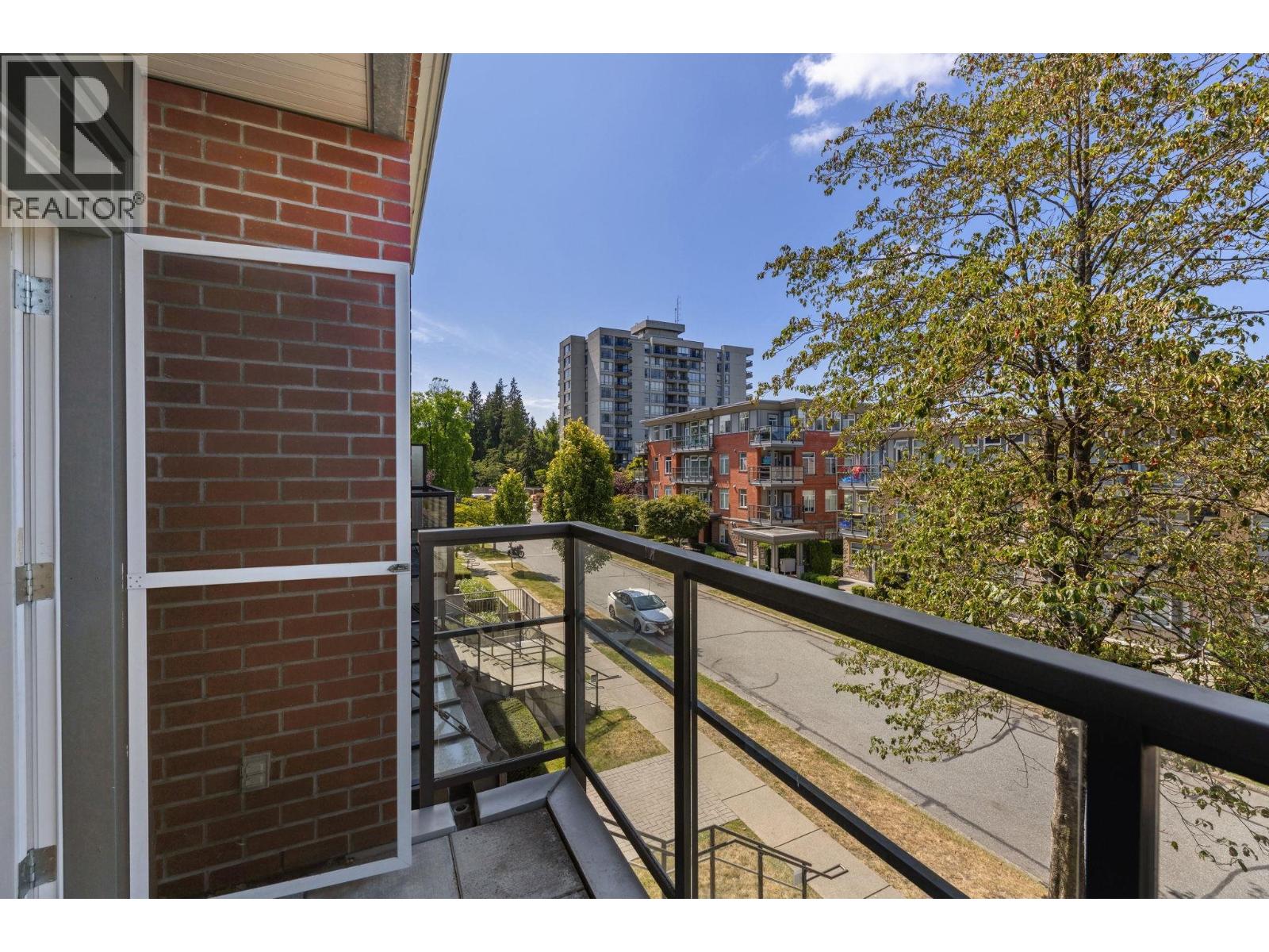 Photo 17 of 204 5632 Kings Road, Vancouver BC