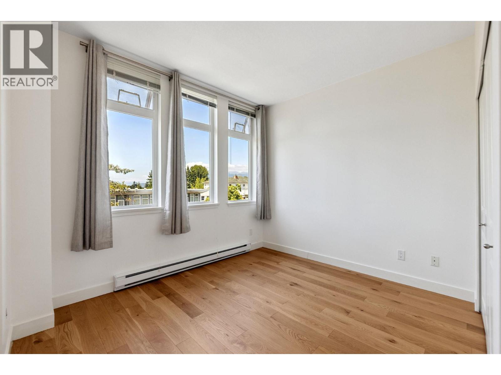 Photo 18 of 204 5632 Kings Road, Vancouver BC