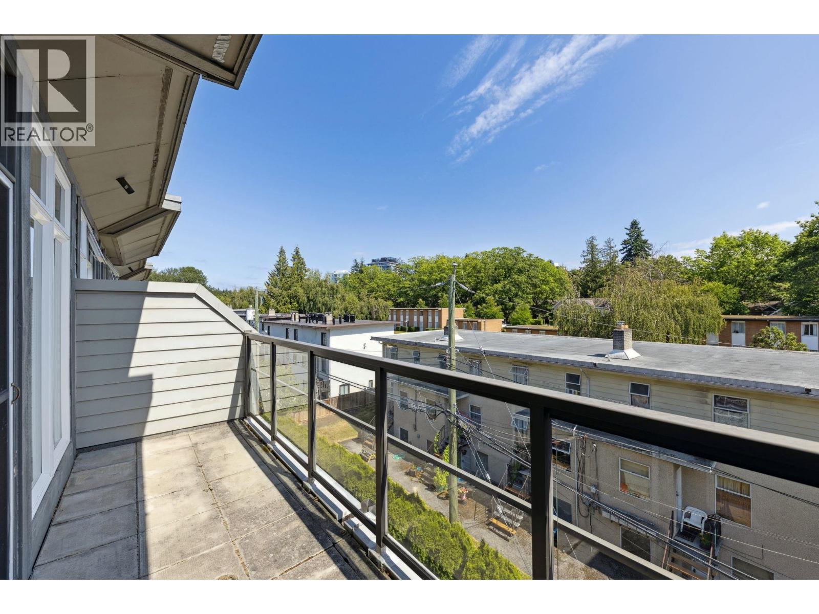 Photo 19 of 204 5632 Kings Road, Vancouver BC