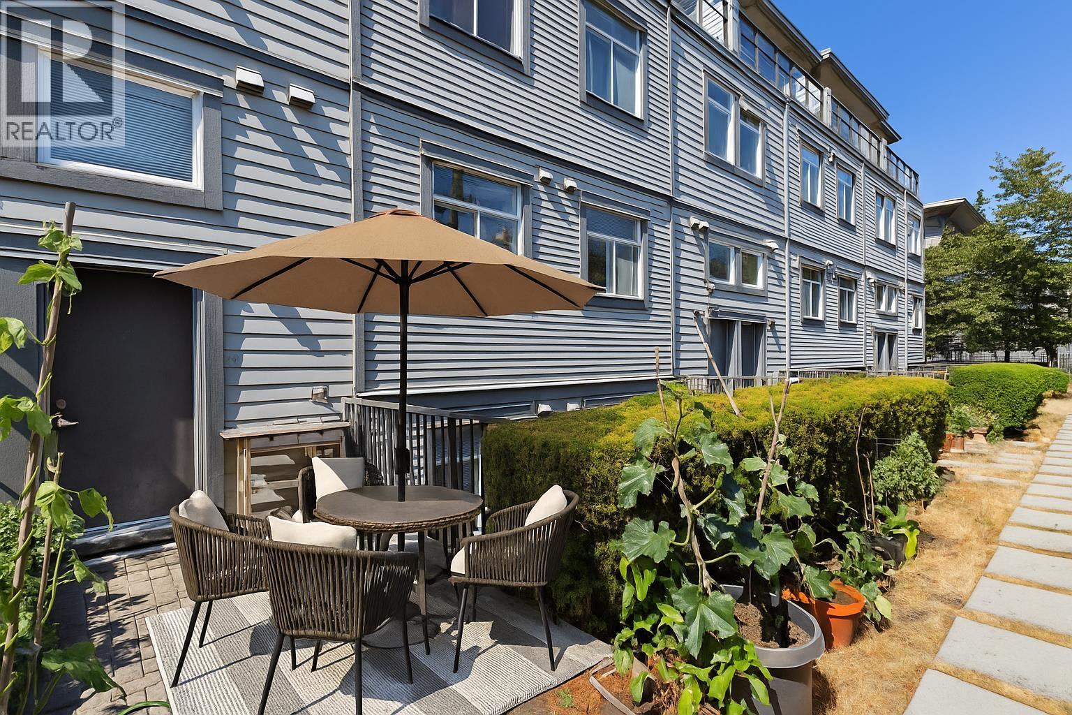 Photo 23 of 204 5632 Kings Road, Vancouver BC