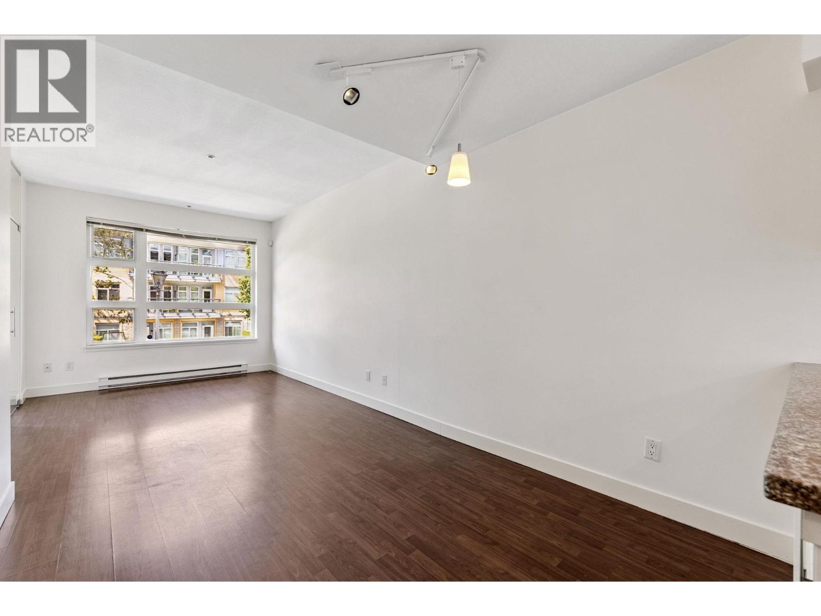 Photo 14 of 204 5632 Kings Road, Vancouver BC