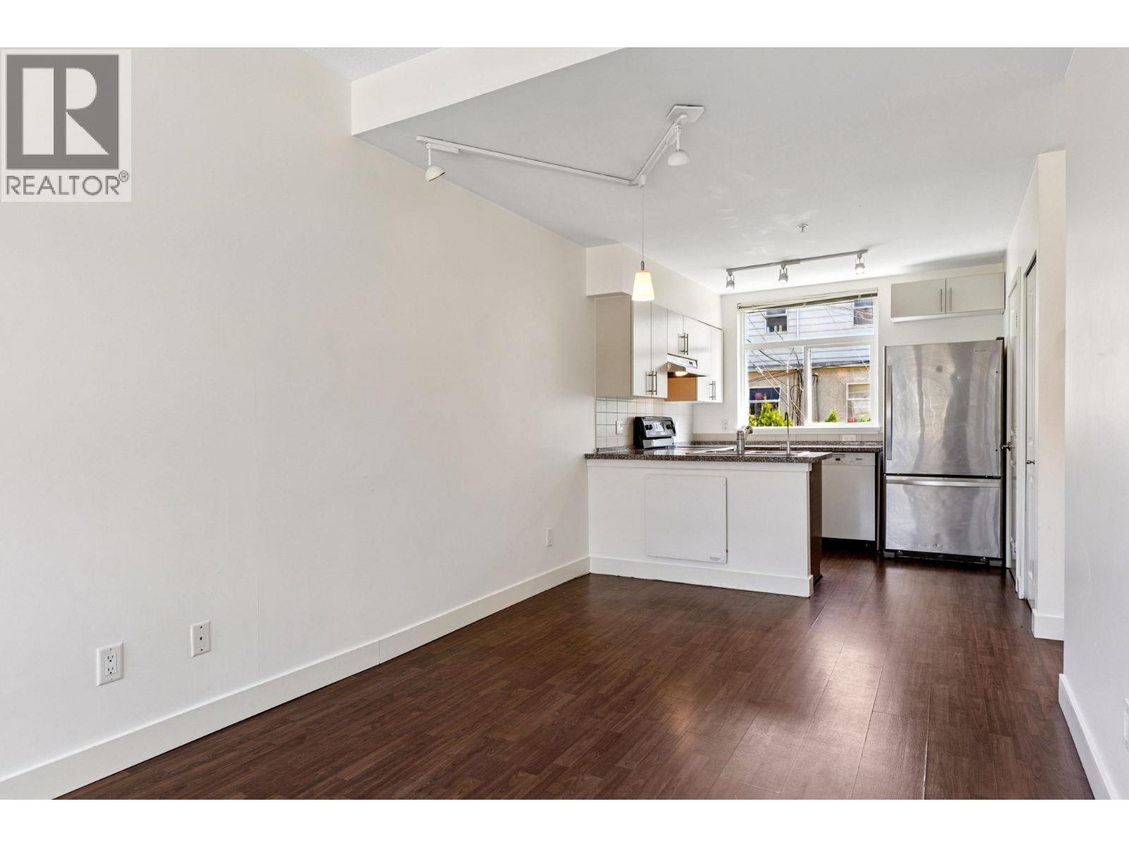 Photo 21 of 204 5632 Kings Road, Vancouver BC
