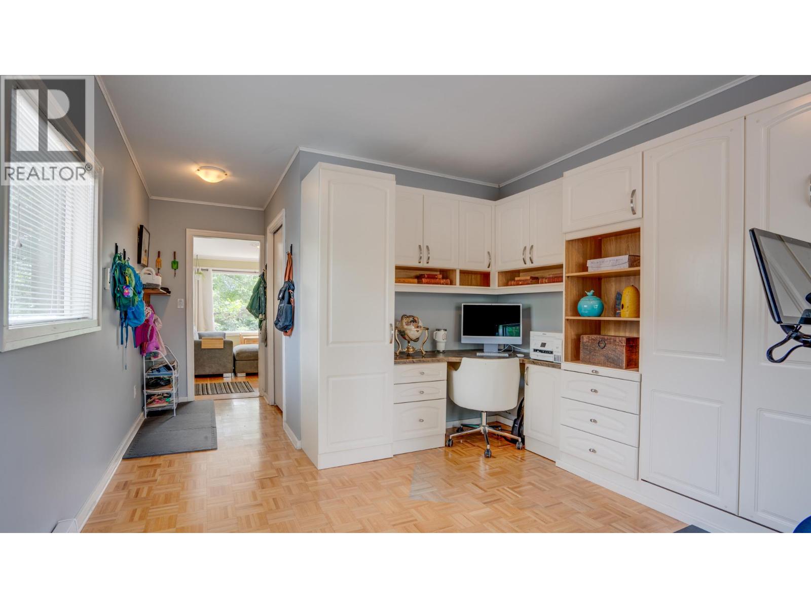 Photo 10 of 2302 23 Avenue, Vernon BC