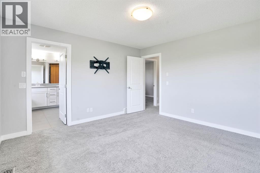 Single Family House for Sale in  Chaparral Valley Way SE Chaparral Calgary 