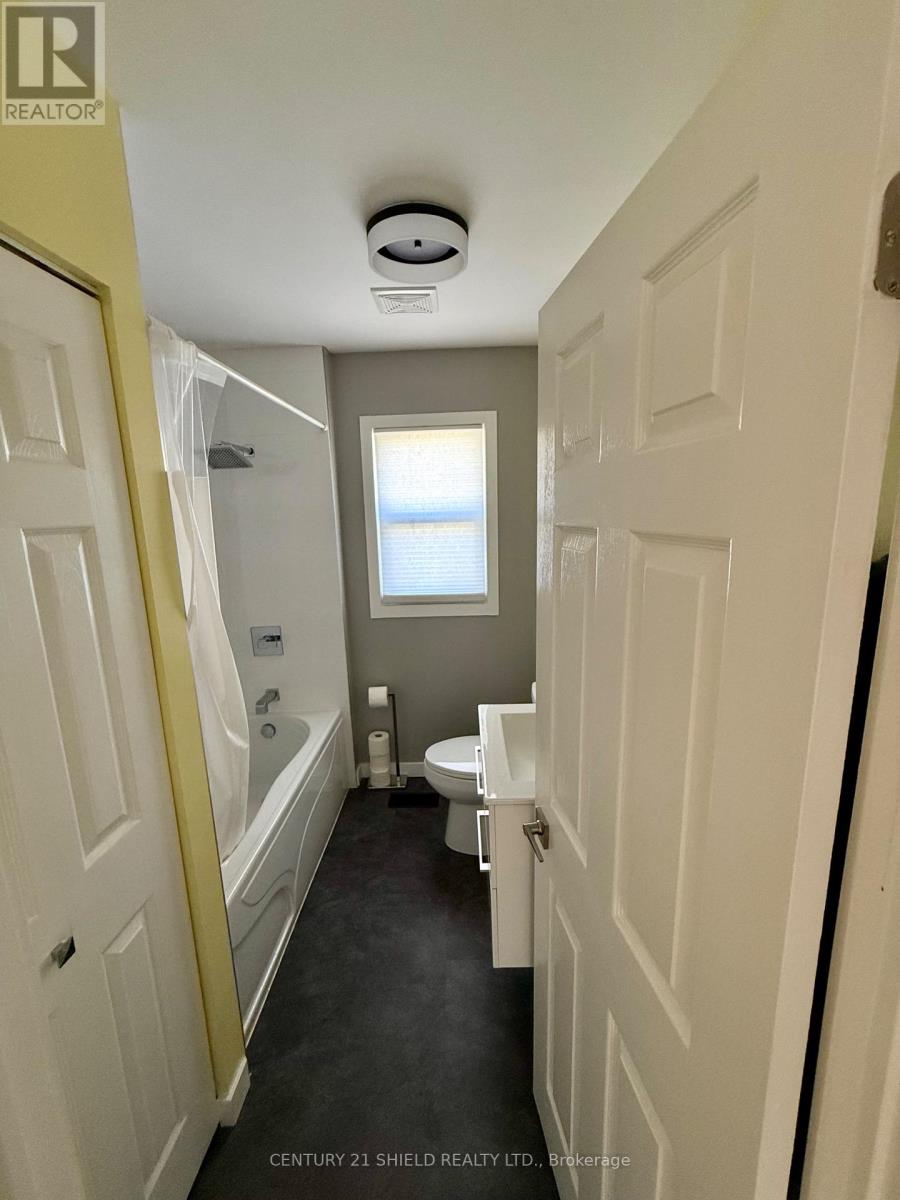 Photo 5 of 2158 Pitt Street, Cornwall ON