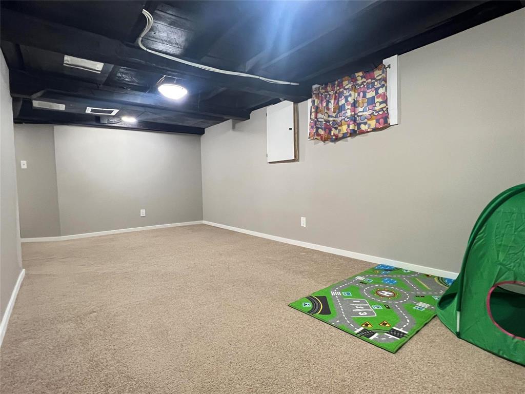 Photo 11 of 566 Burrows Avenue, Winnipeg MB