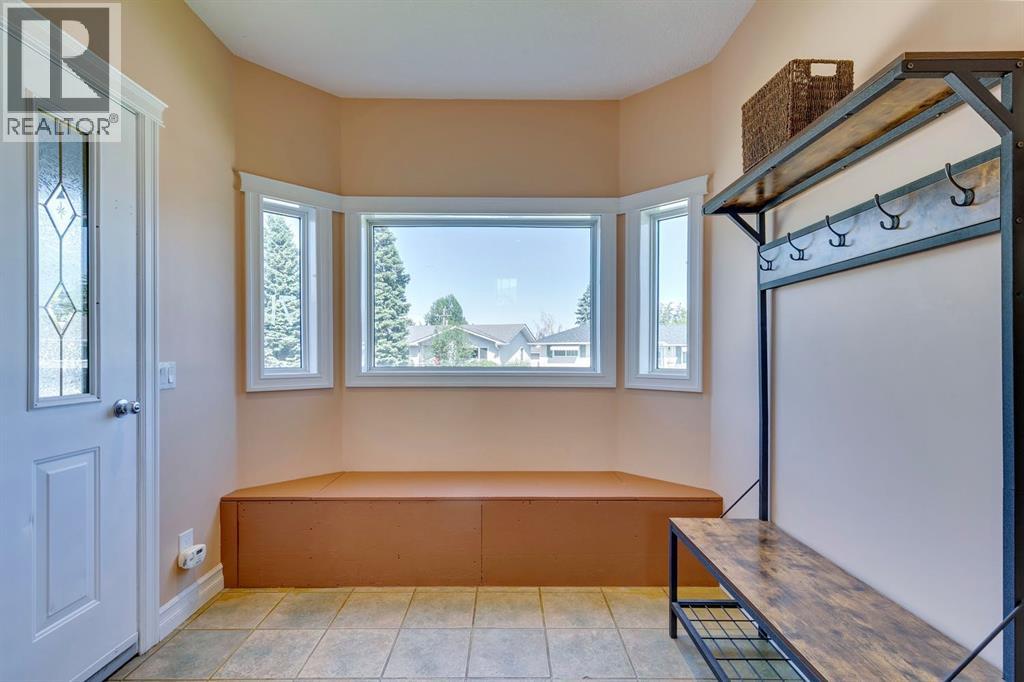 Single Family House 4 Level for Sale in  Sackville Drive SW Southwood Calgary 