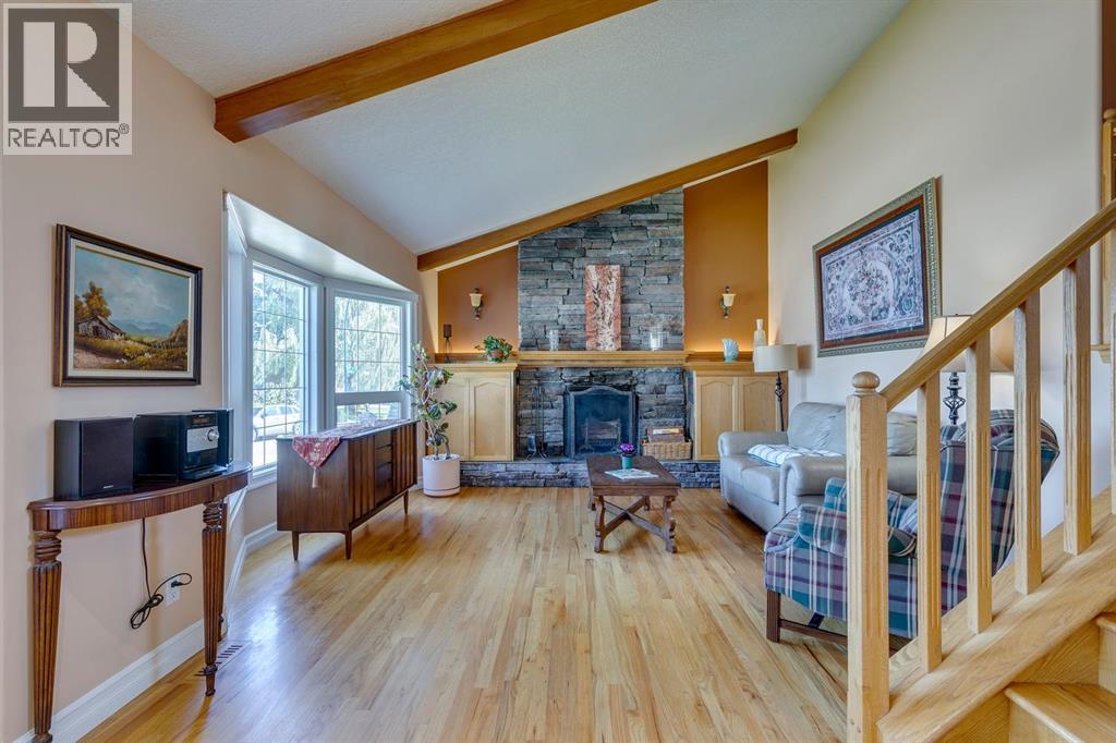 Single Family House 4 Level for Sale in  Sackville Drive SW Southwood Calgary 