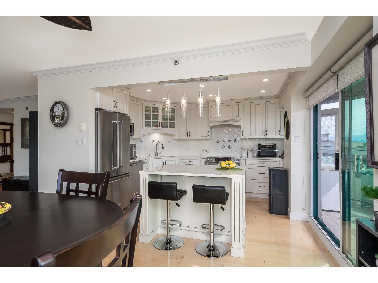 Photo 8 of 704 32440 Simon Avenue, Abbotsford BC