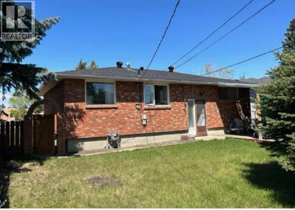 Photo 5 of 4951 10 Avenue Sw, Calgary AB