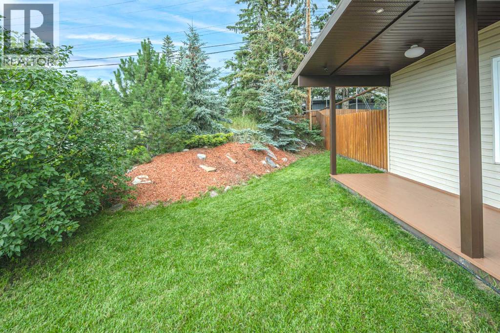 Single Family House Bungalow for Sale in  Dalton Drive NW Dalhousie Calgary 