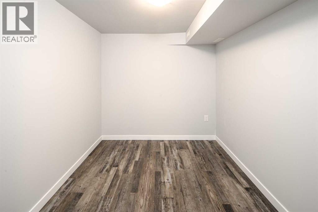 Single Family House Bungalow for Sale in  Dalton Drive NW Dalhousie Calgary 