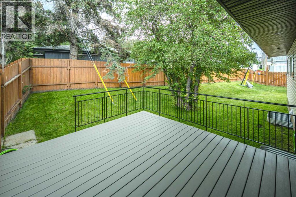 Single Family House Bungalow for Sale in  Dalton Drive NW Dalhousie Calgary 