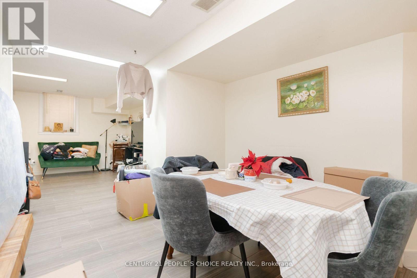 Photo 1 of Bsmt 362 Kingsbridge Garden, Mississauga ON