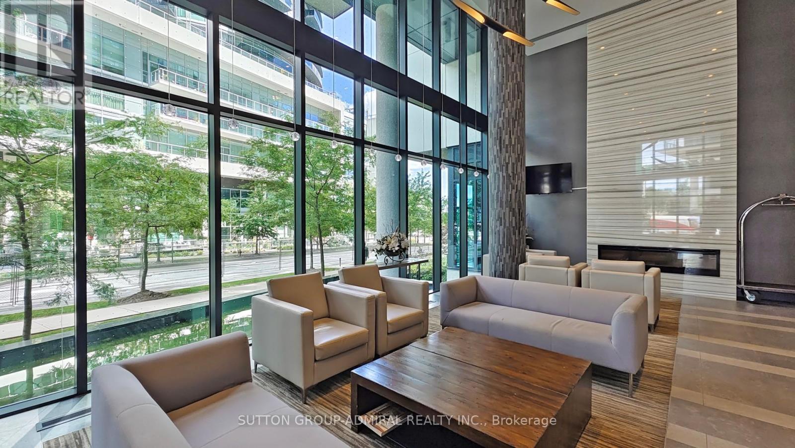 Photo 9 of Th 4 39 Annie Craig Drive, Toronto ON