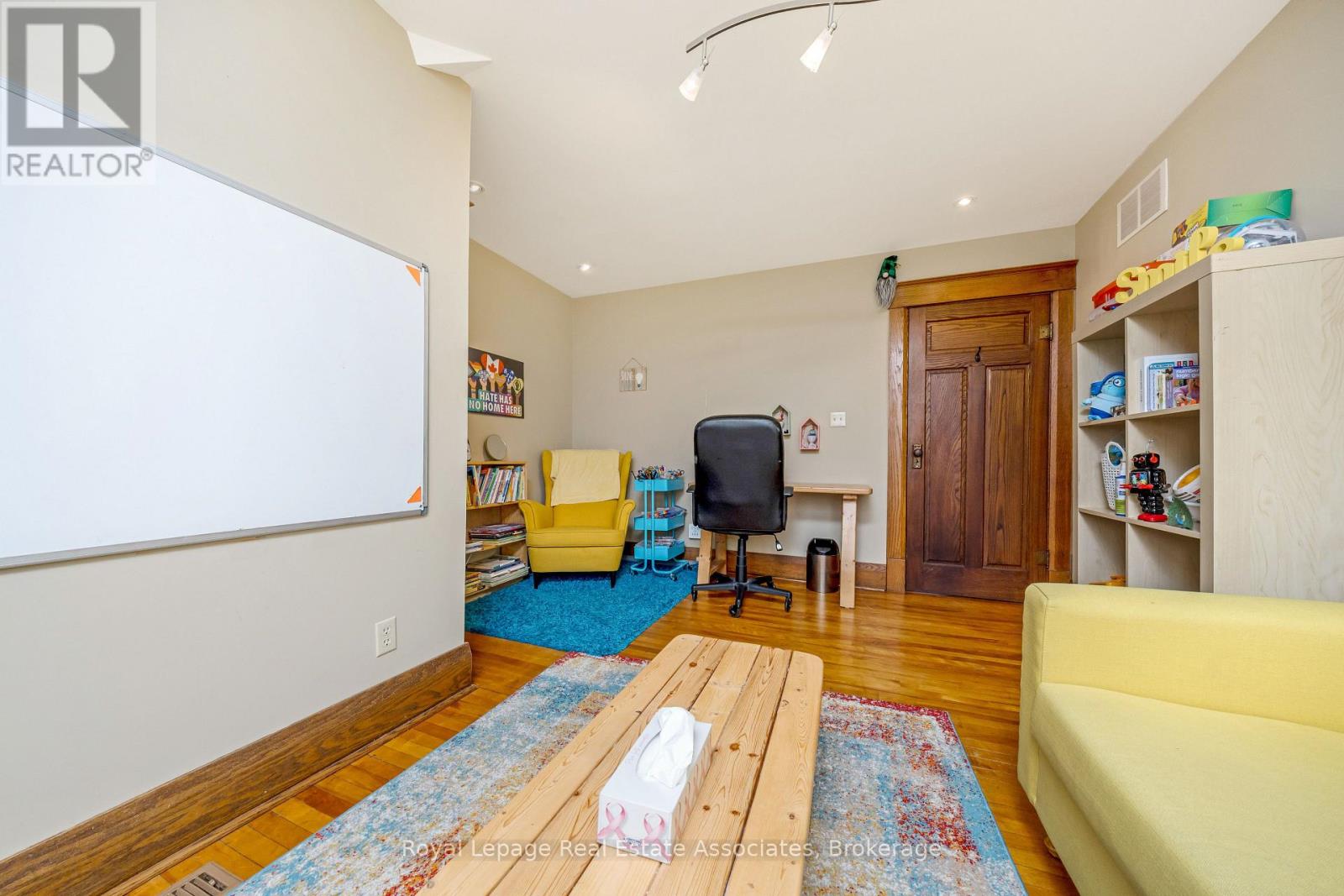 Photo 21 of 142 Martin Street, Milton ON