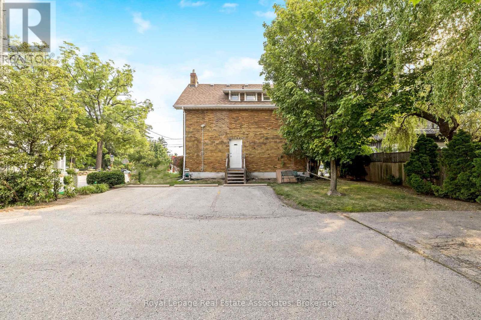 Photo 1 of 142 Martin Street, Milton ON