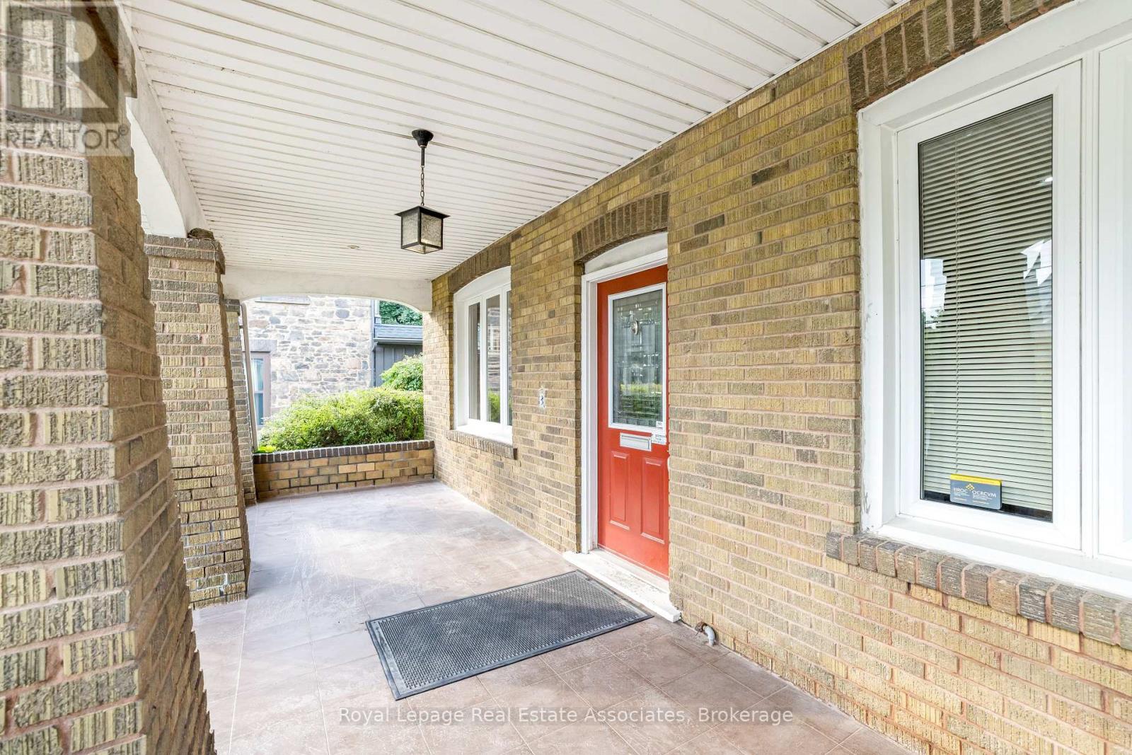 Photo 24 of 142 Martin Street, Milton ON