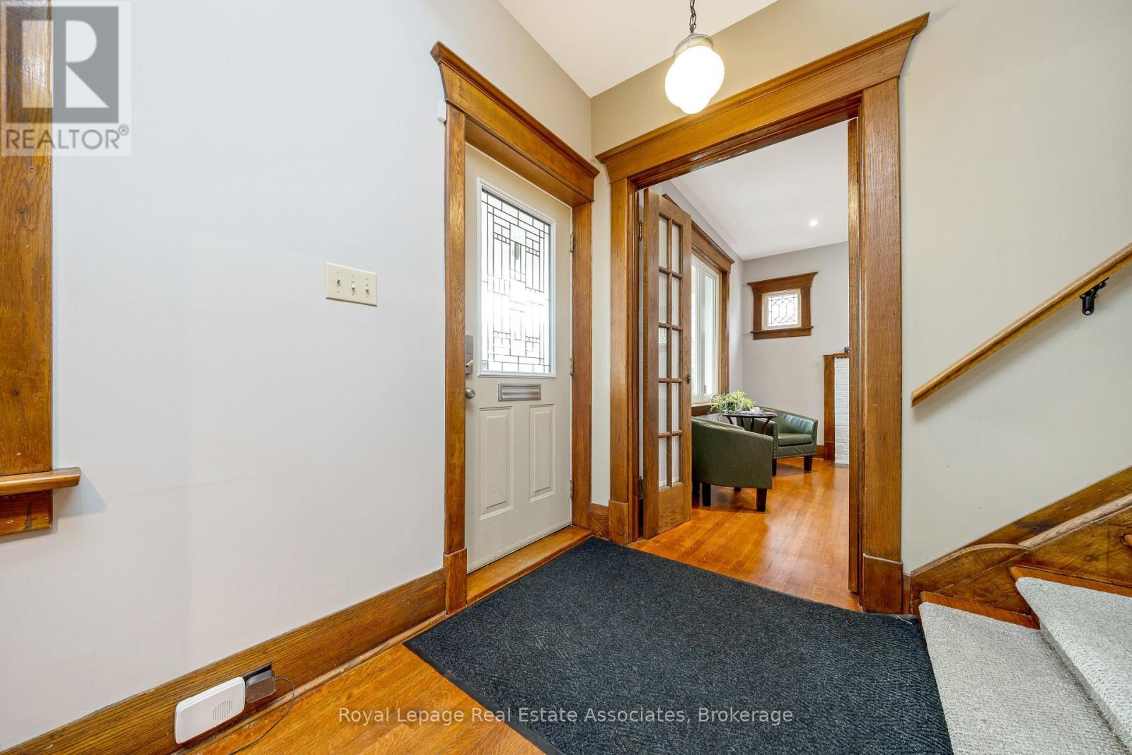 Photo 31 of 142 Martin Street, Milton ON