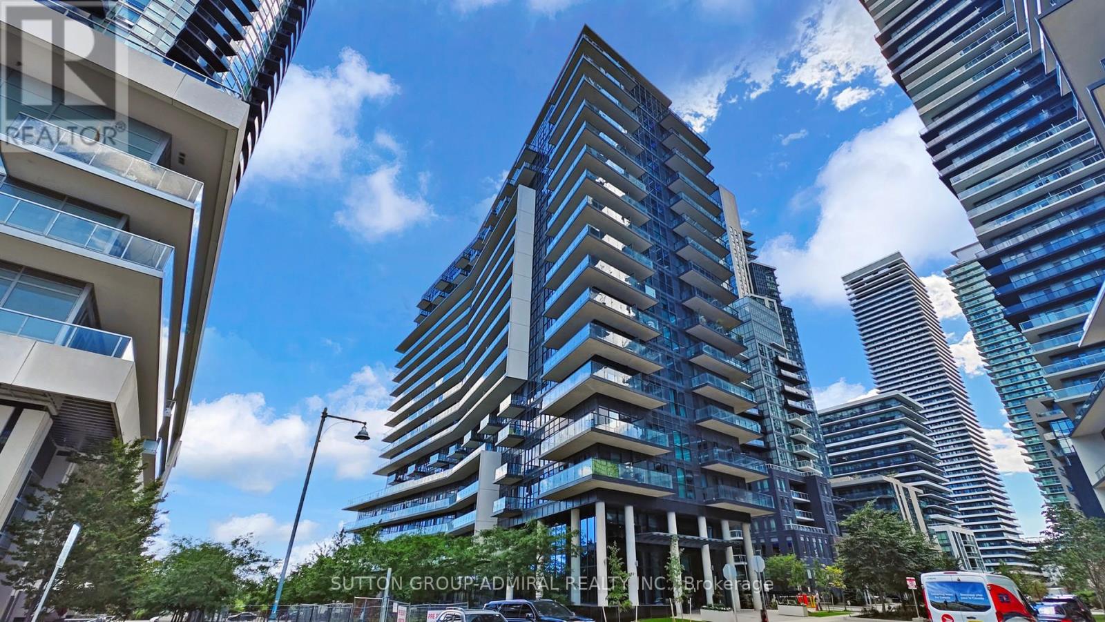 Photo 13 of 221 39 Annie Craig Drive, Toronto ON