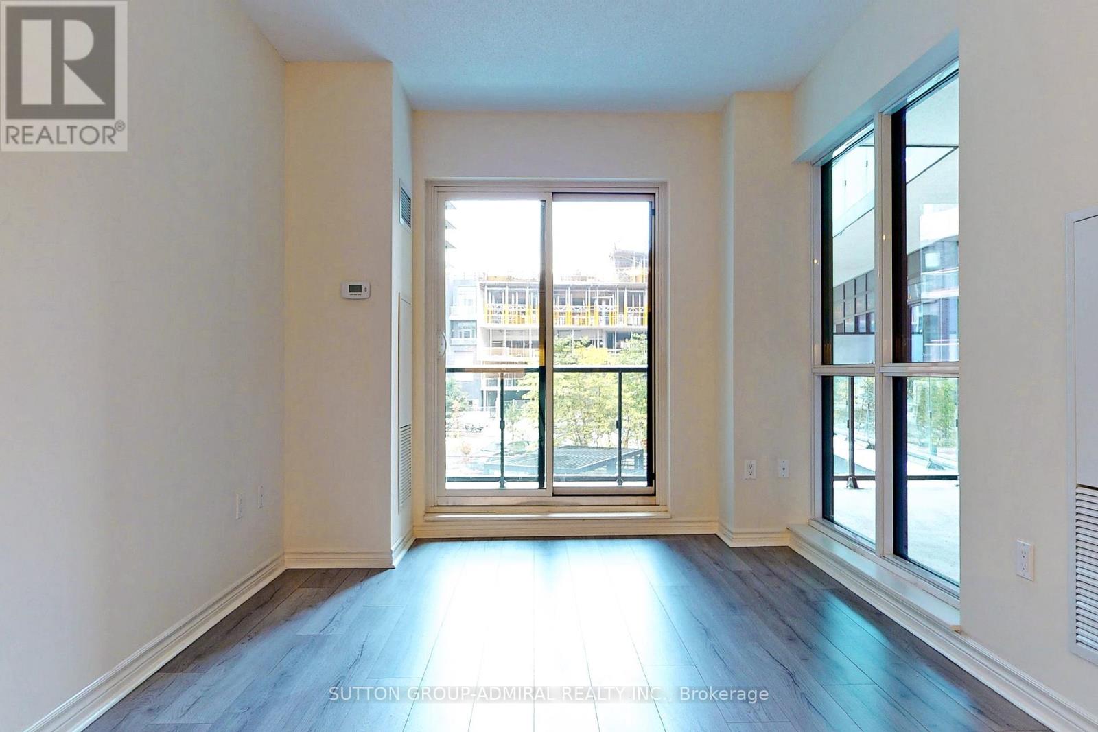 Photo 22 of 221 39 Annie Craig Drive, Toronto ON
