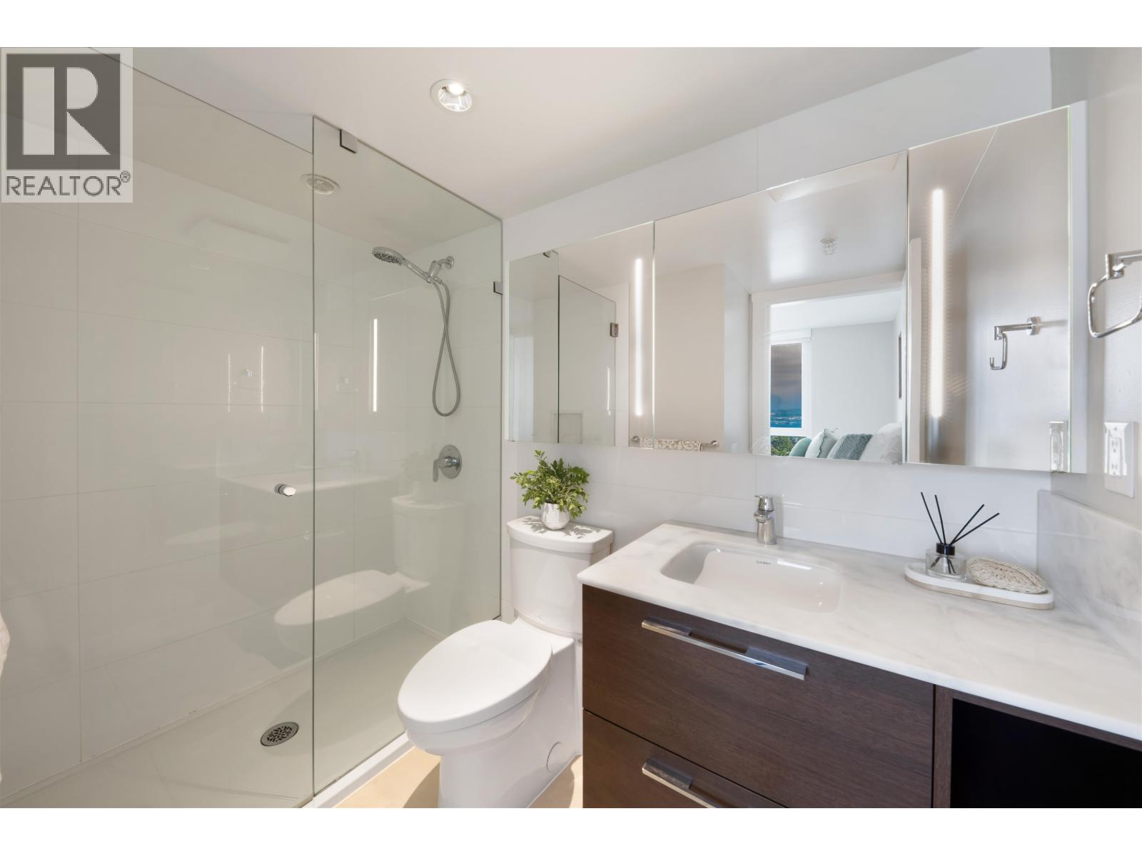 Photo 9 of 2607 570 Emerson Avenue, Coquitlam BC