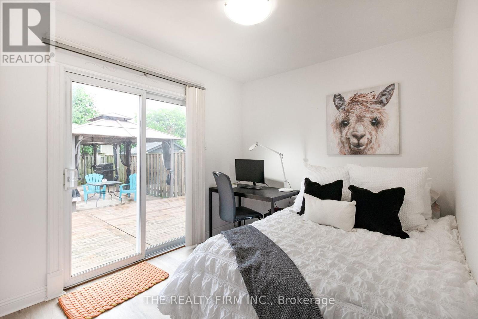 Photo 14 of 10 Stroud Crescent, London South ON