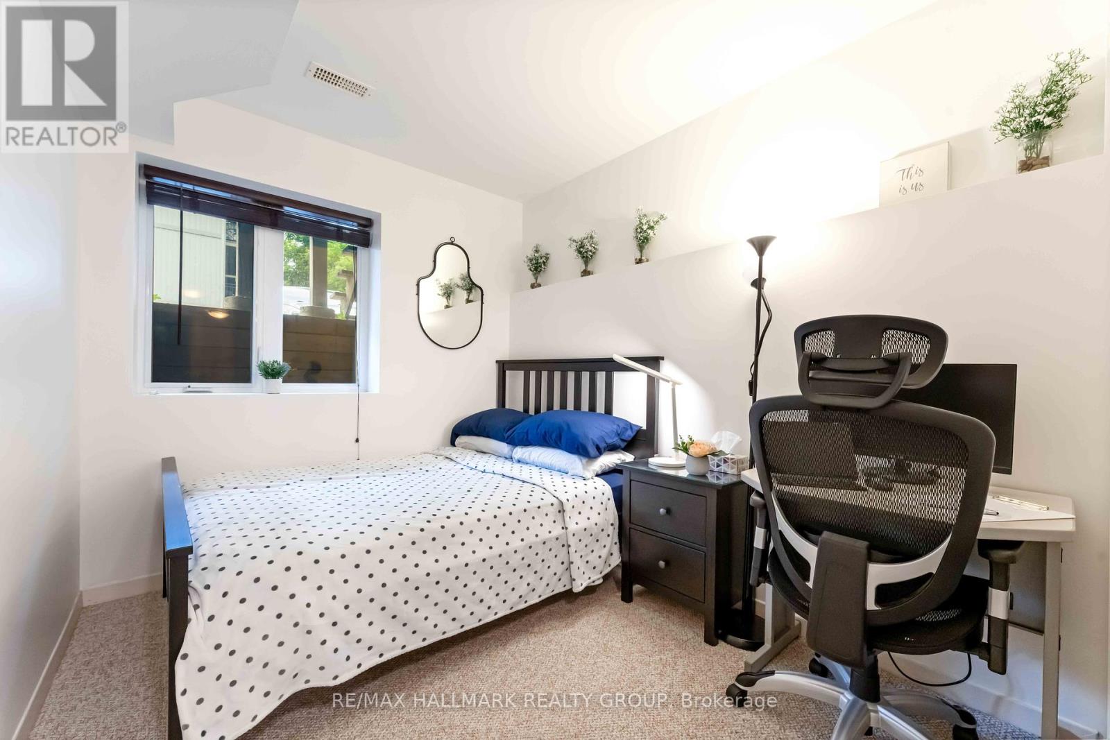 Photo 16 of 32 799 Montreal Road, Ottawa ON