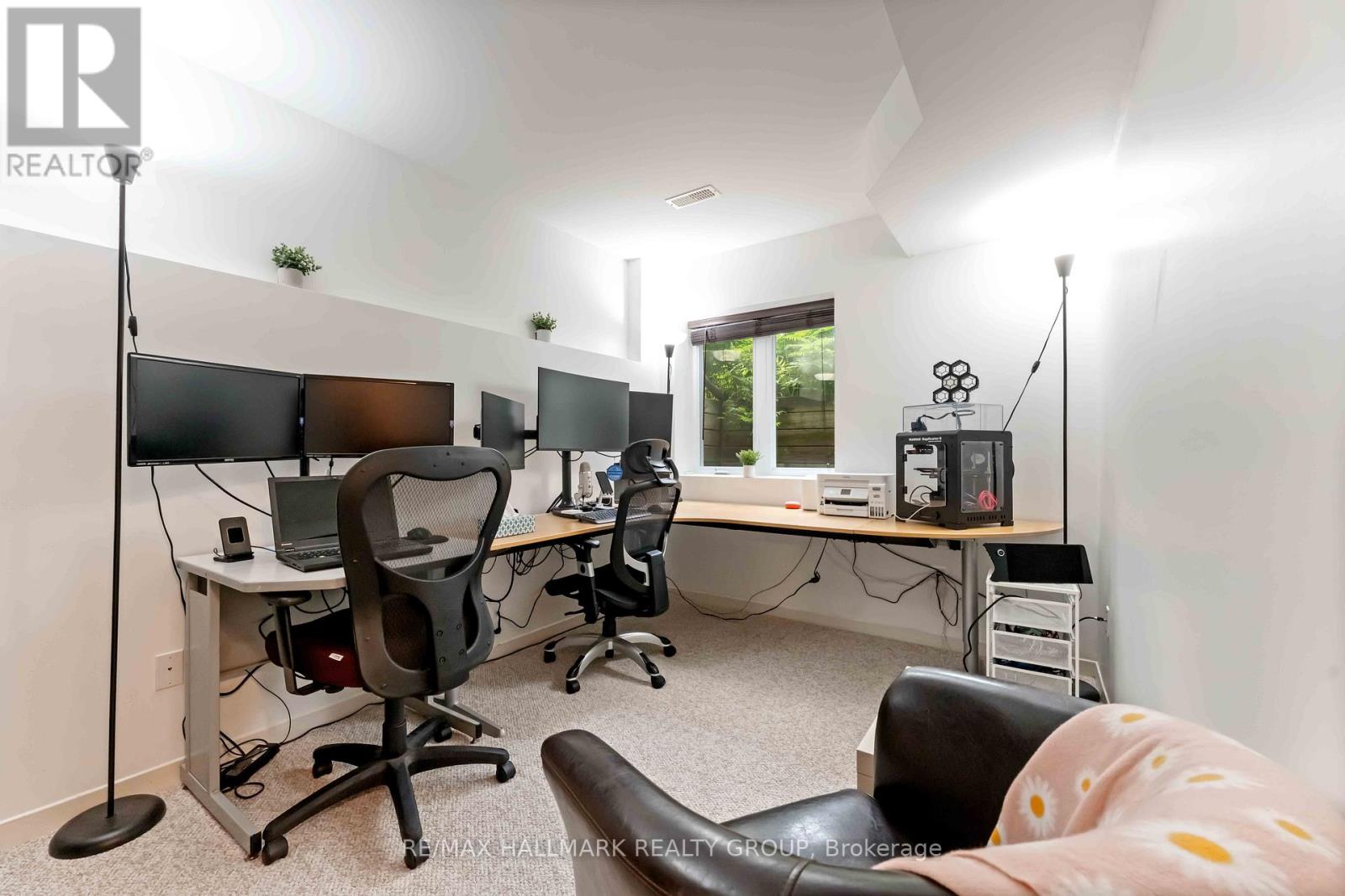 Photo 5 of 32 799 Montreal Road, Ottawa ON