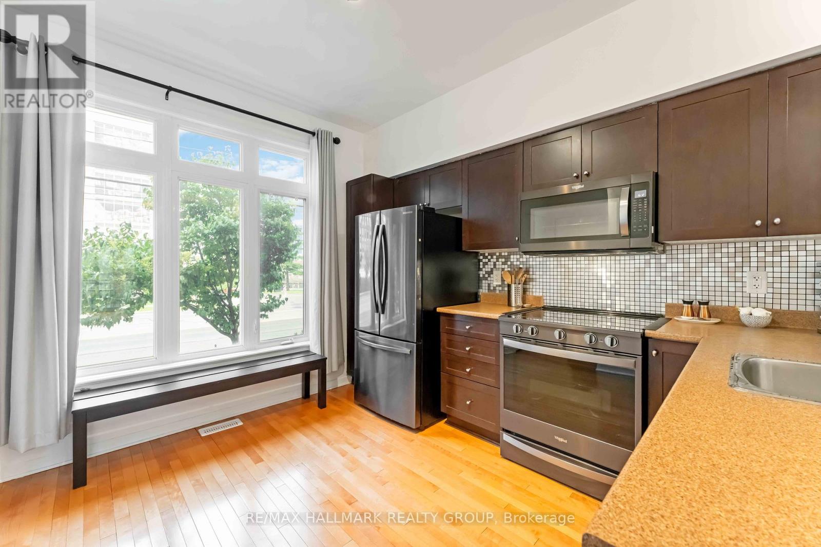 Photo 3 of 32 799 Montreal Road, Ottawa ON