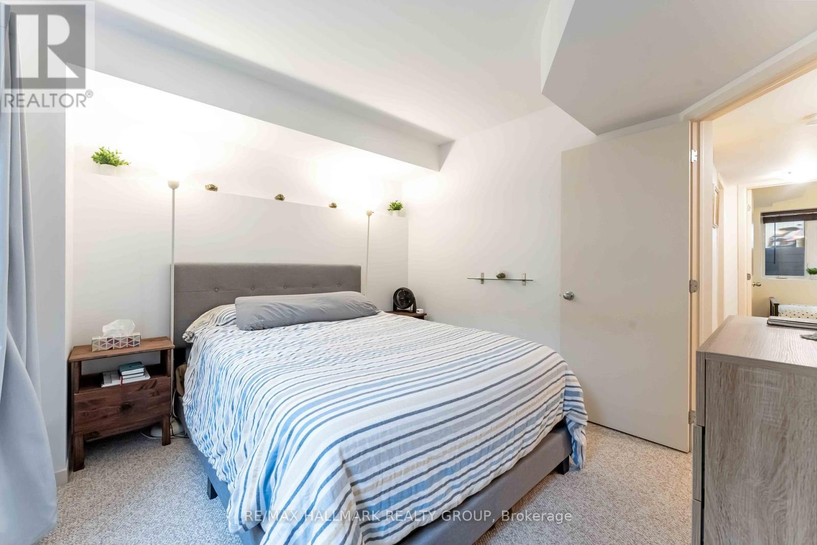 Photo 6 of 32 799 Montreal Road, Ottawa ON