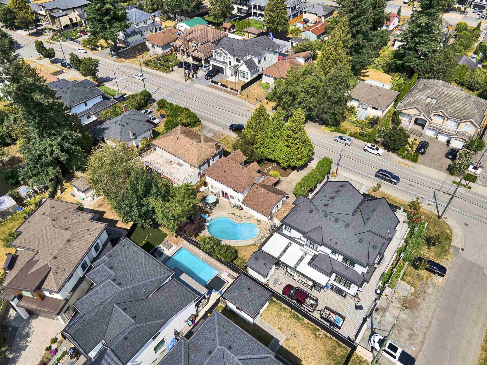 Photo 8 of 11318 82 Avenue, Delta BC