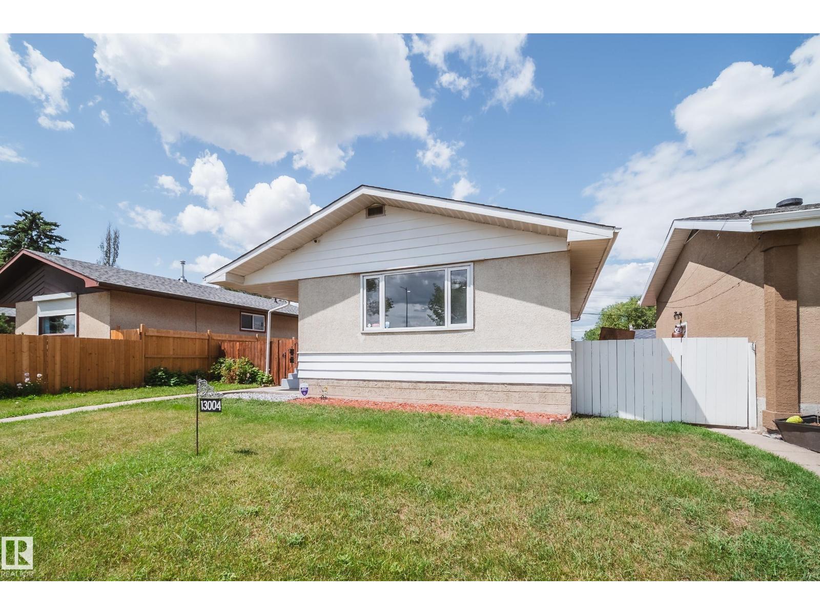 Photo 18 of 13004 Fort Rd Nw, Edmonton AB