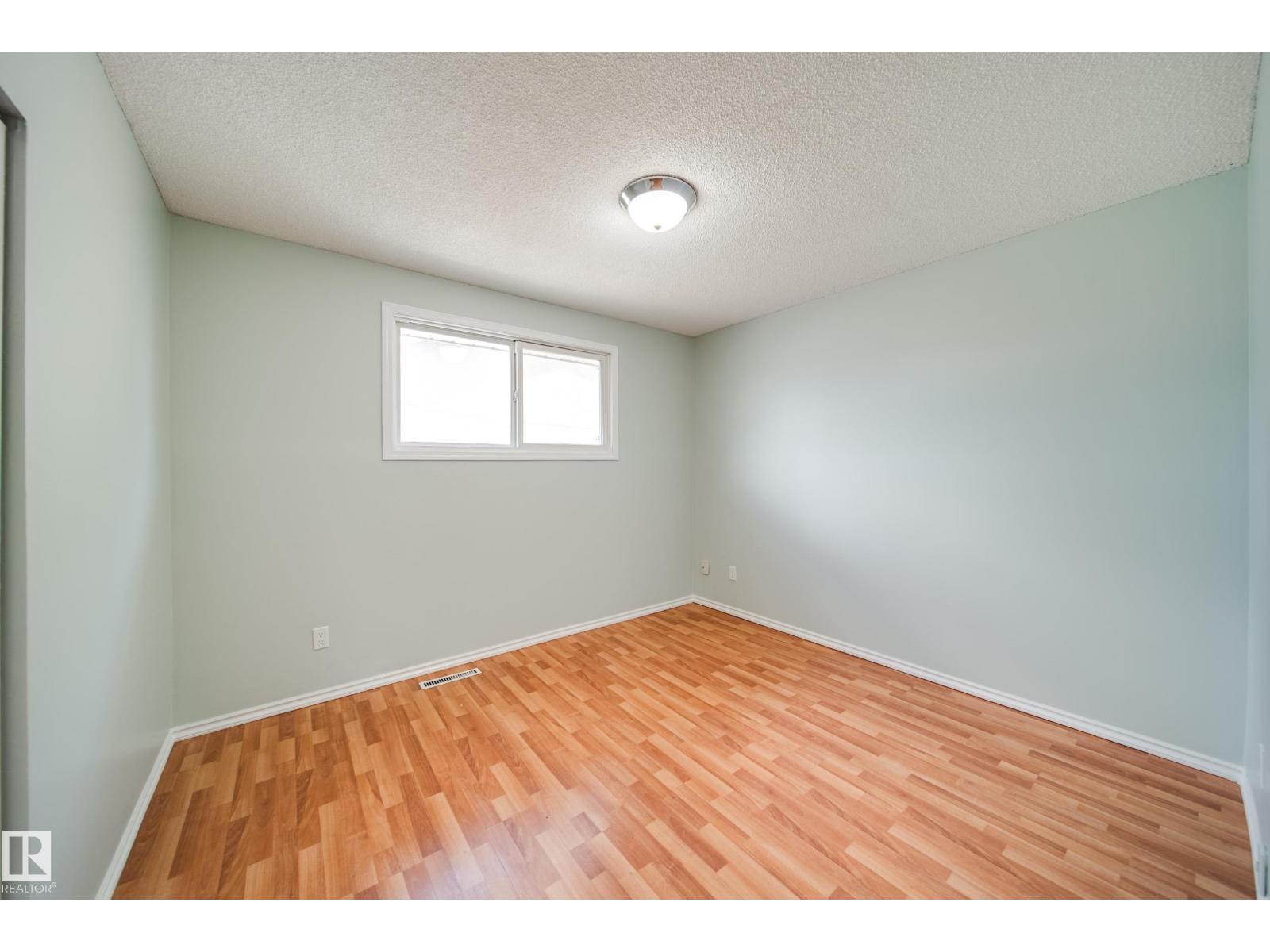 Photo 24 of 13004 Fort Rd Nw, Edmonton AB